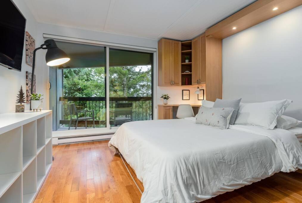 Casa Creekside - Walk To Gondola, Shops, Lakes! Whistler Exterior photo